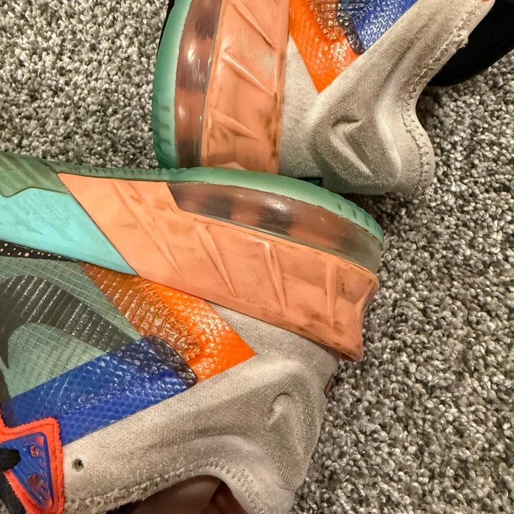 Nike LeBron 18 XVIII low tune squad space jam basketball shoes, youth size 4.5 - Picture 12 of 14